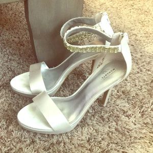 unforgettable moments Shoes - 3.5 Inch White Heels 👠for sale unforgettable moments Shoes - 3.5 Inch White Heels 👠for sale